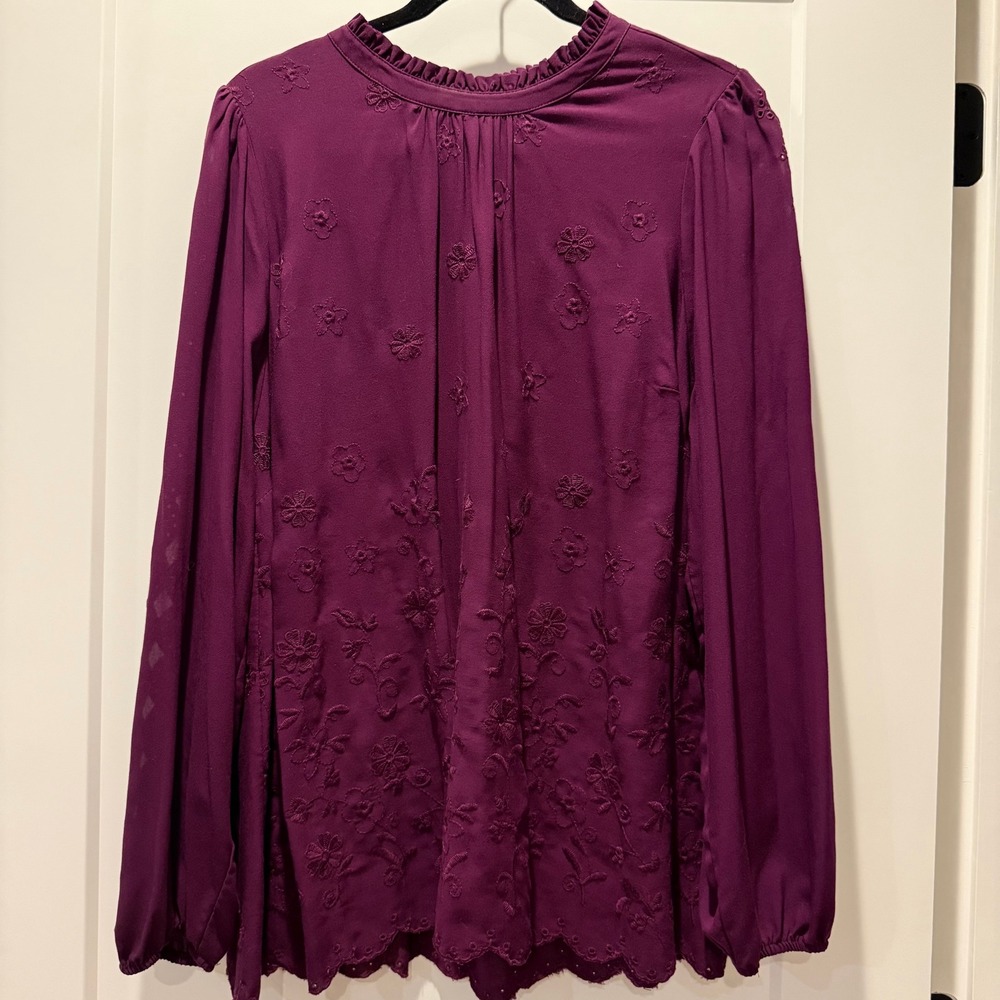Romantic Torrid Purple Embroidered Floral Eyelet Blouse 1X Cottagecore